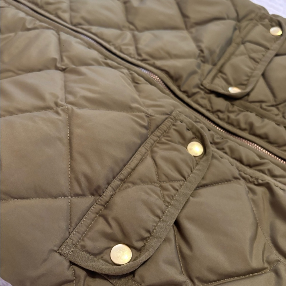 J.Crew Quilted Excursion Vest Olive Green Women’s XS - Picture 10 of 15